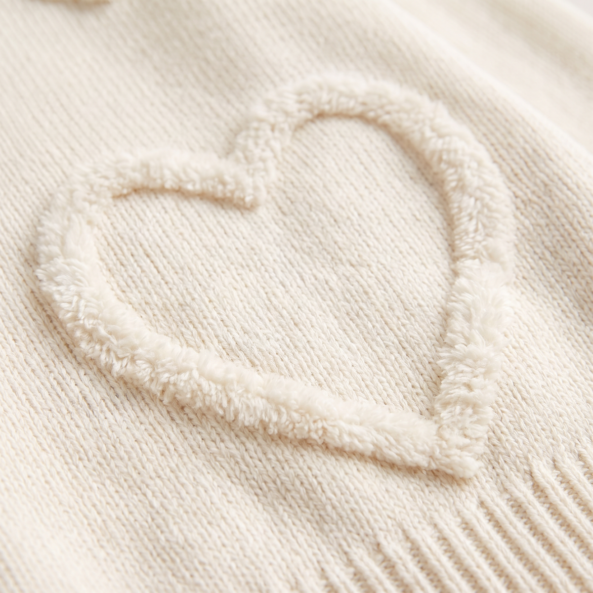 Women's Casual Knitted Jumper with Heart Detail