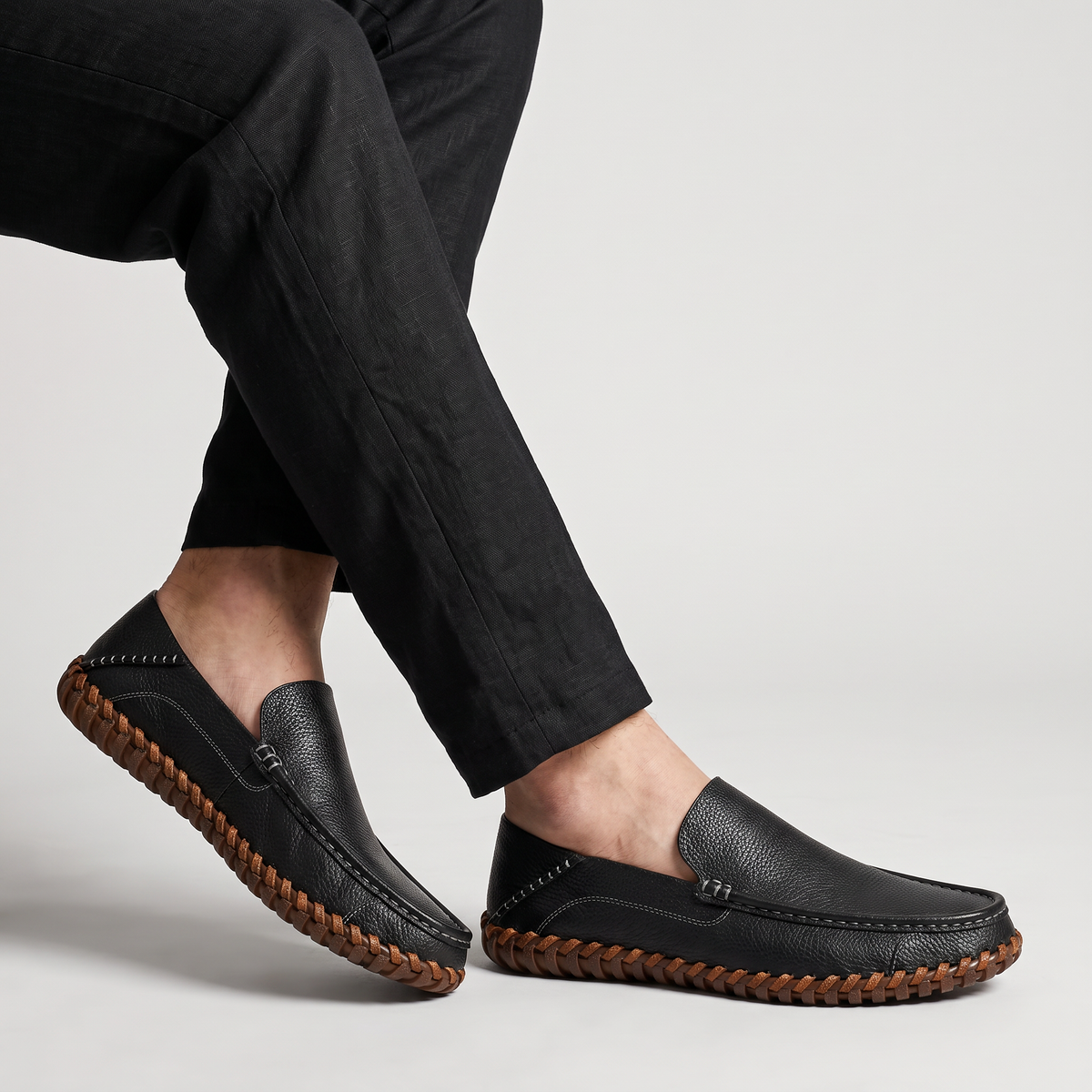 Men's Classic Leather Handstitched Slip-On Loafers