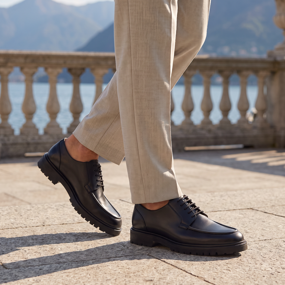 Men's Classic Leather Apron-Toe Derby Shoes