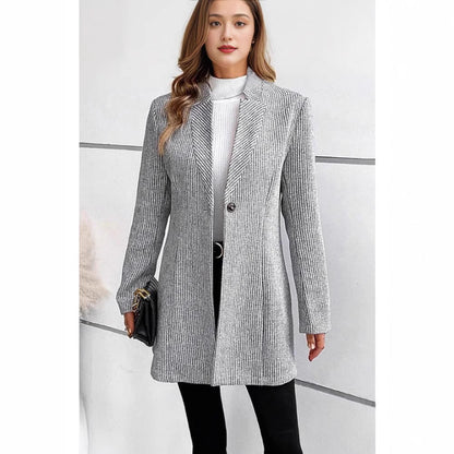 Fashionable Knit Jacket with Lapel Collar