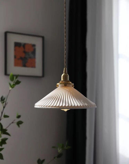 Traditional Asian Ceramic Desk Lamp - OutfitLondon