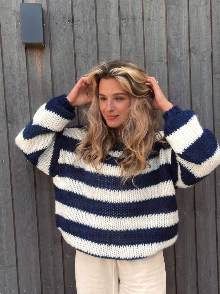 Cozy Crew Neck Sweater – Warm Loose Fit Long Sleeves - OutfitLondon