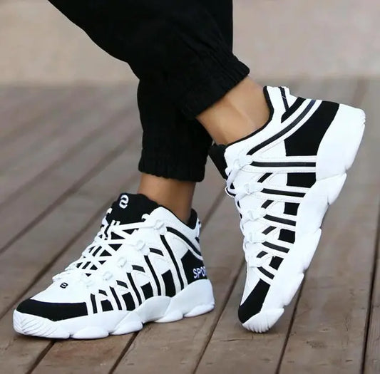 Lightweight Airy Mens Athletic Shoes - OutfitLondon