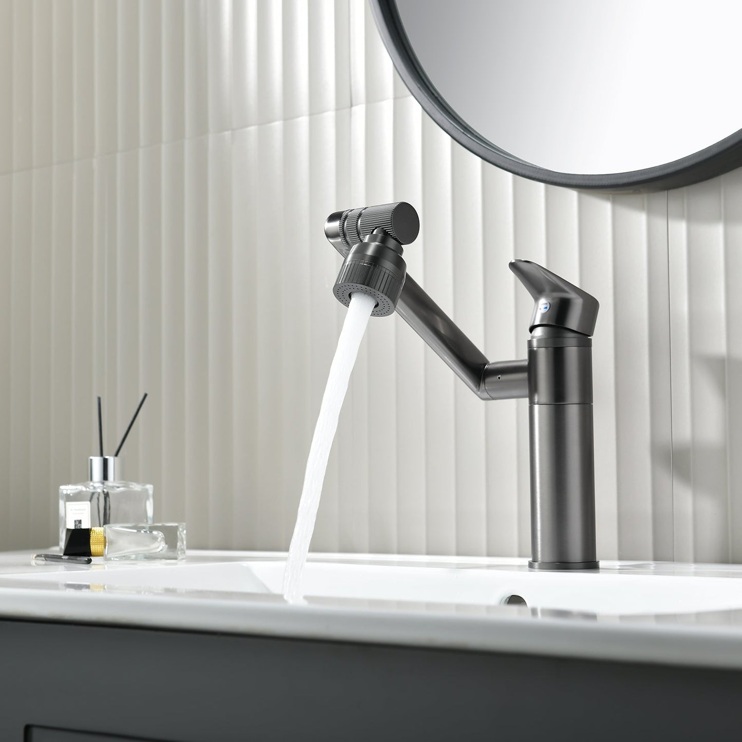 Smooth Rotating 360 Degree Kitchen Faucet - OutfitLondon