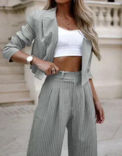 Fashionable Striped Loose Fit Pantsuit Set