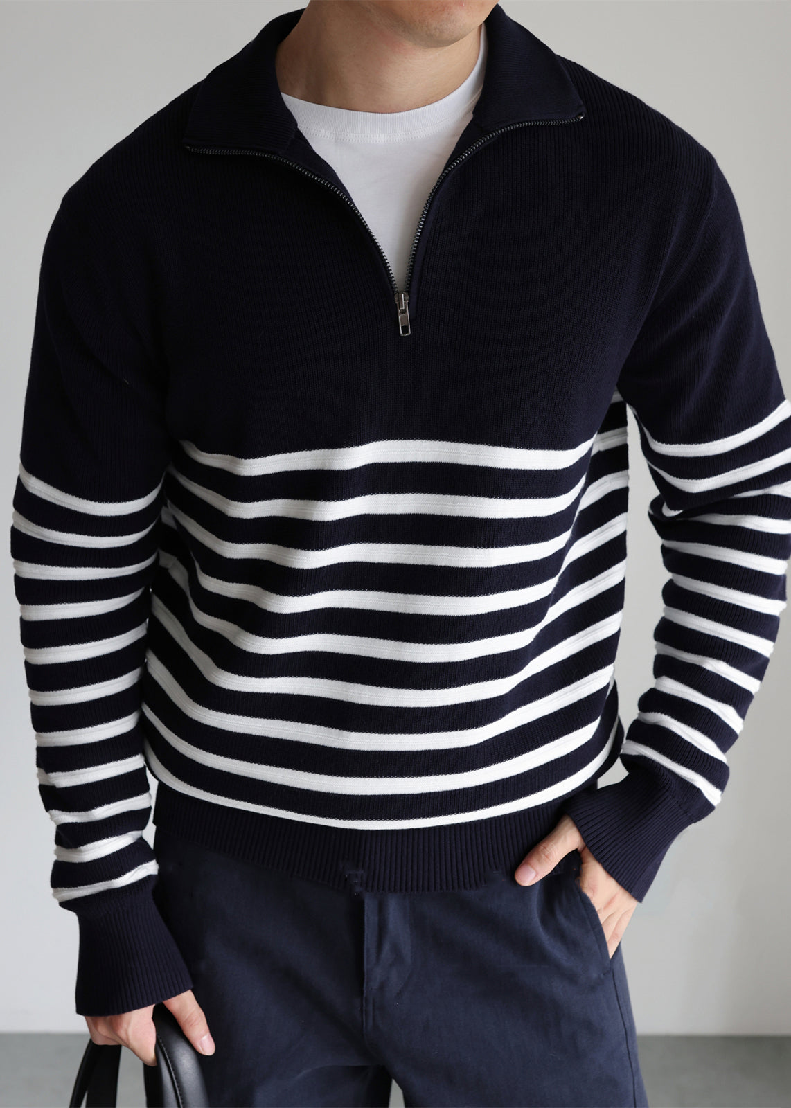 Mens Navy Striped Knit Sweater Loose Fit - OutfitLondon