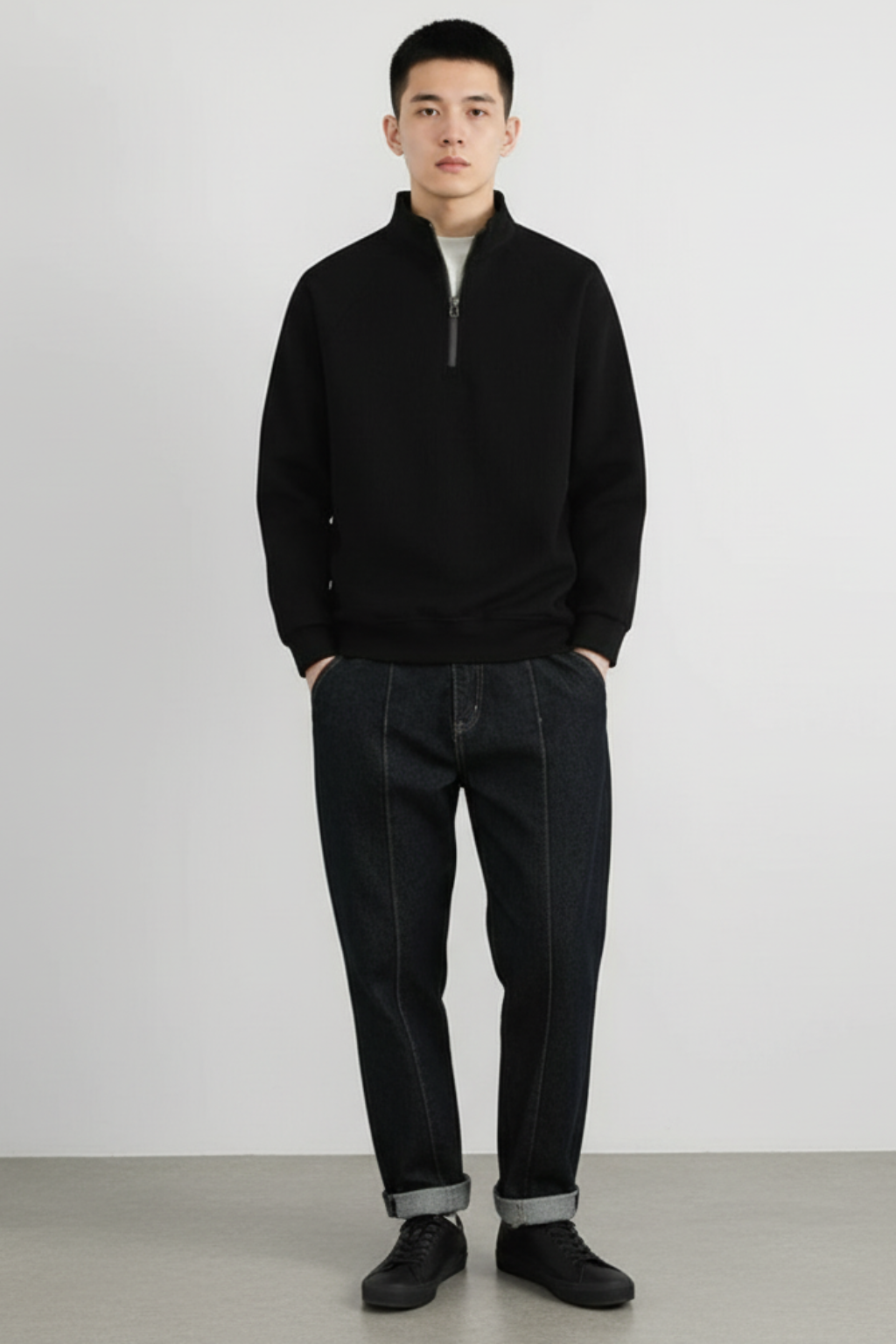 Classic Fit Crew Neck Pullover Sweatshirt