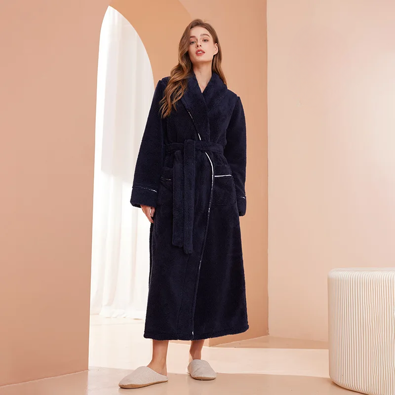 Soft Plush Robe with Hood – Warm Fleece Bathrobe for Women