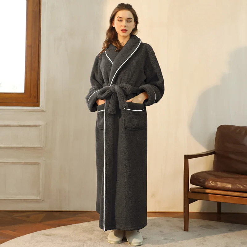 Soft Plush Robe with Hood – Warm Fleece Bathrobe for Women