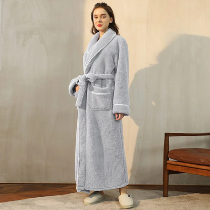 Soft Plush Robe with Hood – Warm Fleece Bathrobe for Women