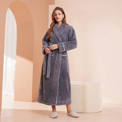 Soft Plush Robe with Hood – Warm Fleece Bathrobe for Women