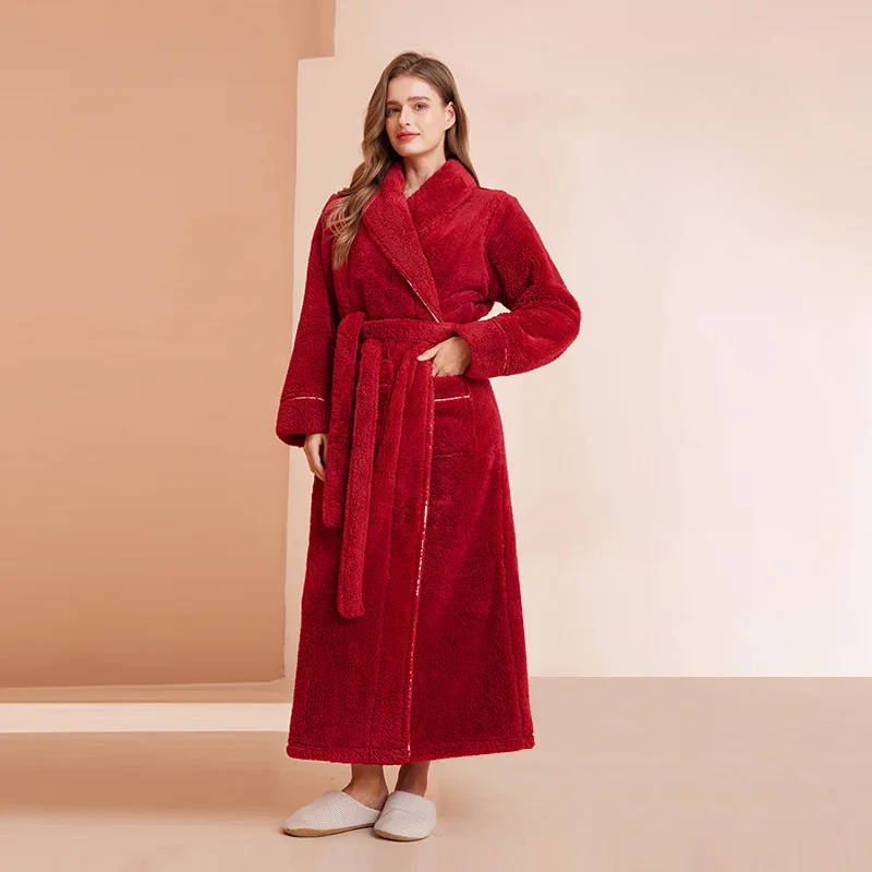 Soft Plush Robe with Hood – Warm Fleece Bathrobe for Women
