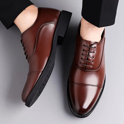 Men's Sleek Leather Oxfords - Traditional Formal Dress Shoes - OutfitLondon