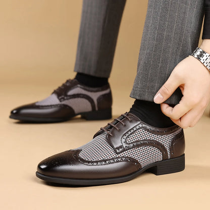 Men's Classic Pattern Oxford Shoes - Traditional Brogue Style