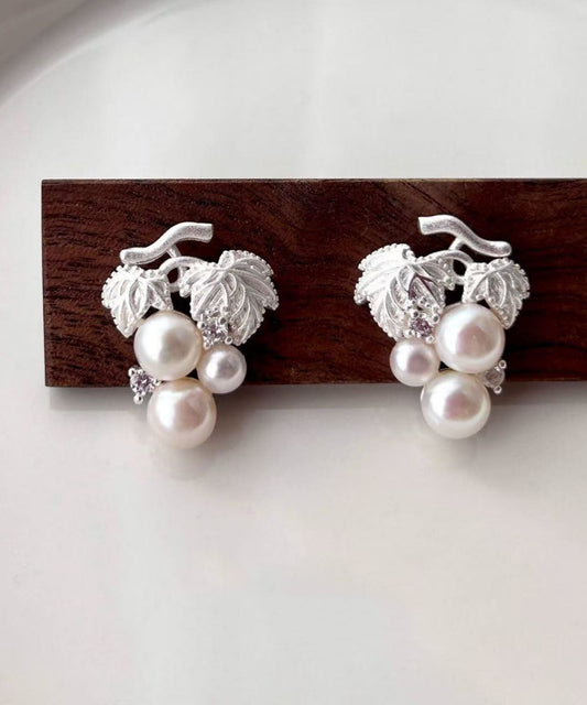 Women's White Gold Plated Copper Stud Earrings With Pearl - OutfitLondon