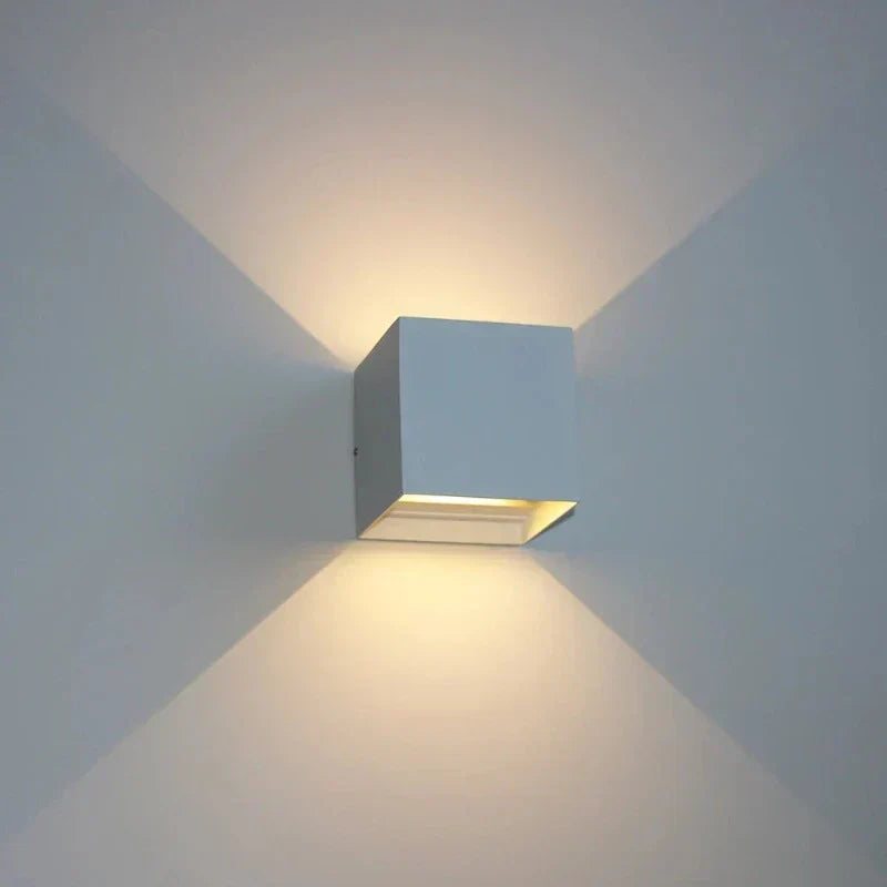 Durable Weatherproof Outside Wall Light Fixture - OutfitLondon