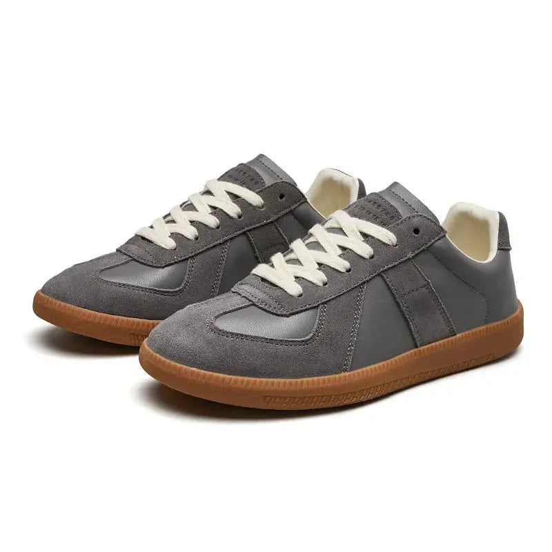 Classic Vintage Sneakers with Thick Cushioning