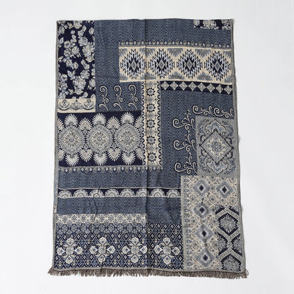 Elegant Fringe Scarf with Classic Jacquard Design