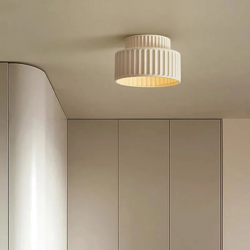 Elegant Hanging Lighting Fixture - OutfitLondon