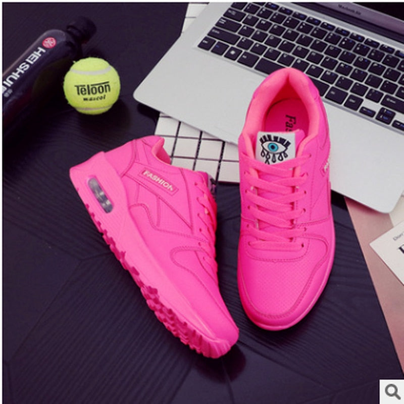 Women's Lightweight Flat Running Shoe