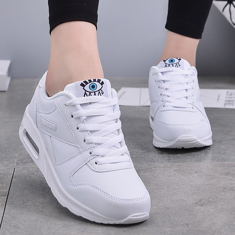 Women's Lightweight Flat Running Shoe