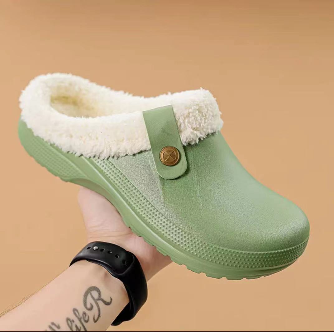 Cozy Fleece Lined Snow Clogs – Comfortable Slip On Boots