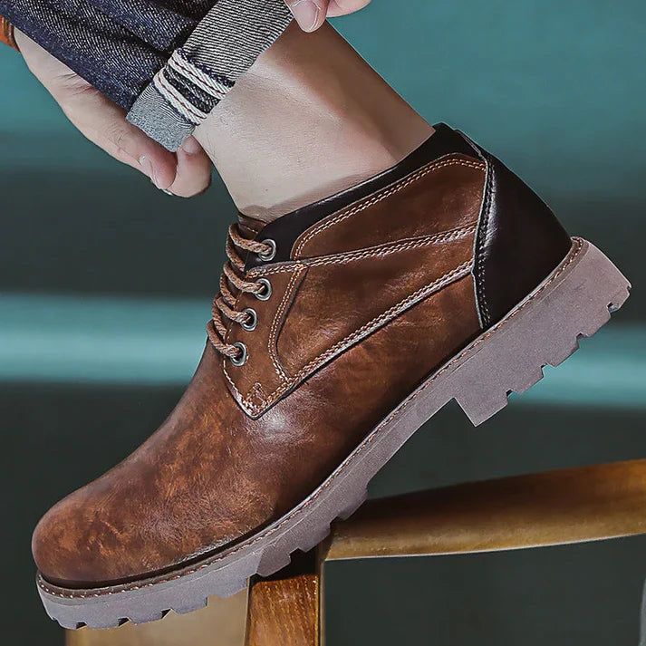 Durable Leather Lace Up Men's Boot - Strong Outsole