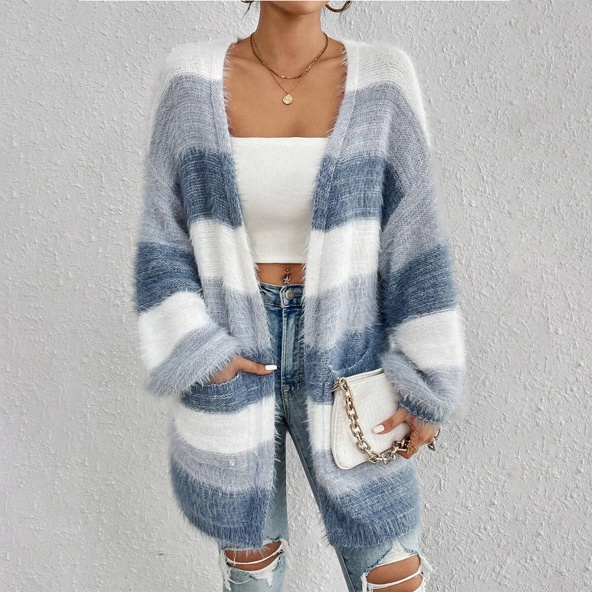 Cozy Women's Large Knit Sweater Cardigan - OutfitLondon