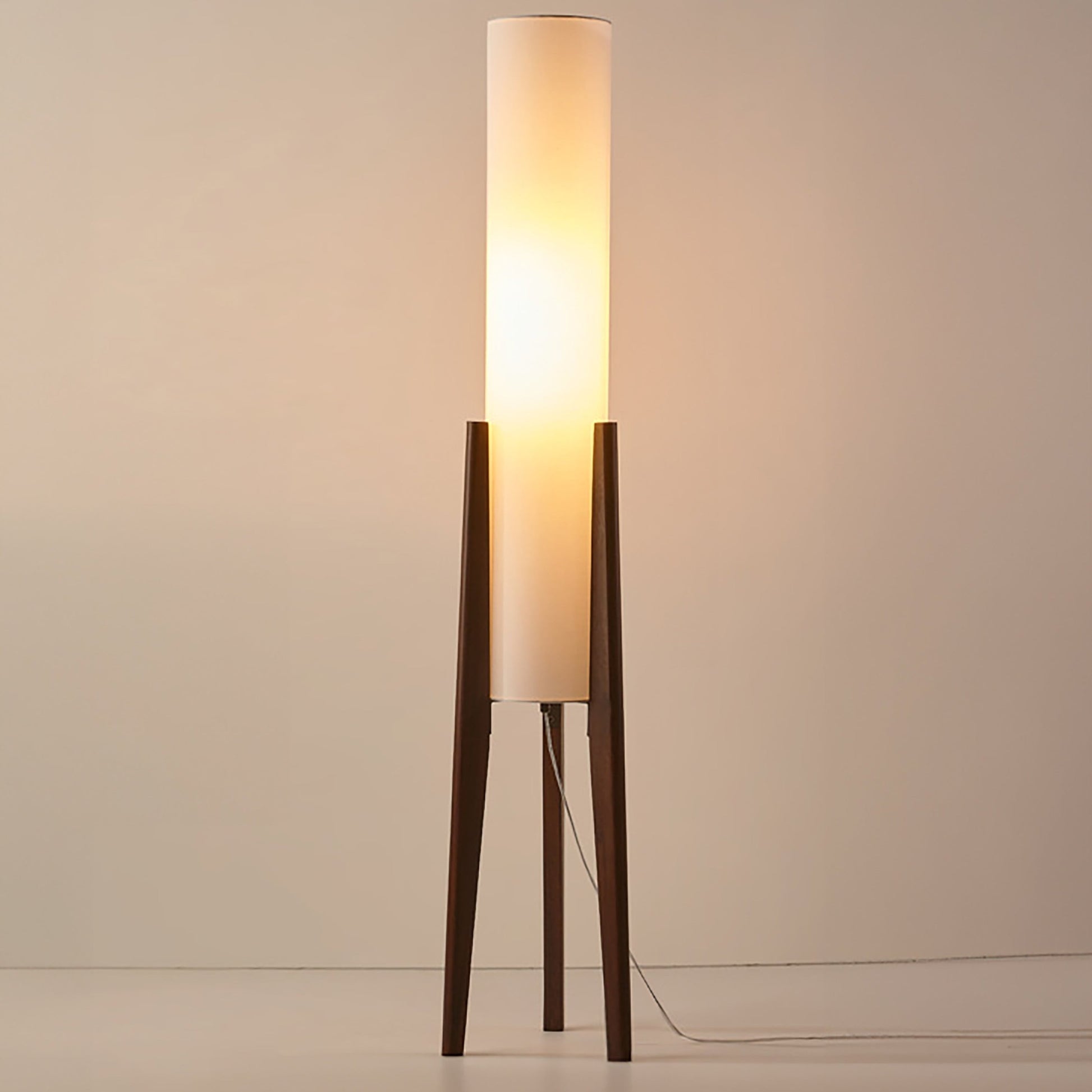Country Wood Table Lamp with Cream Shade - OutfitLondon