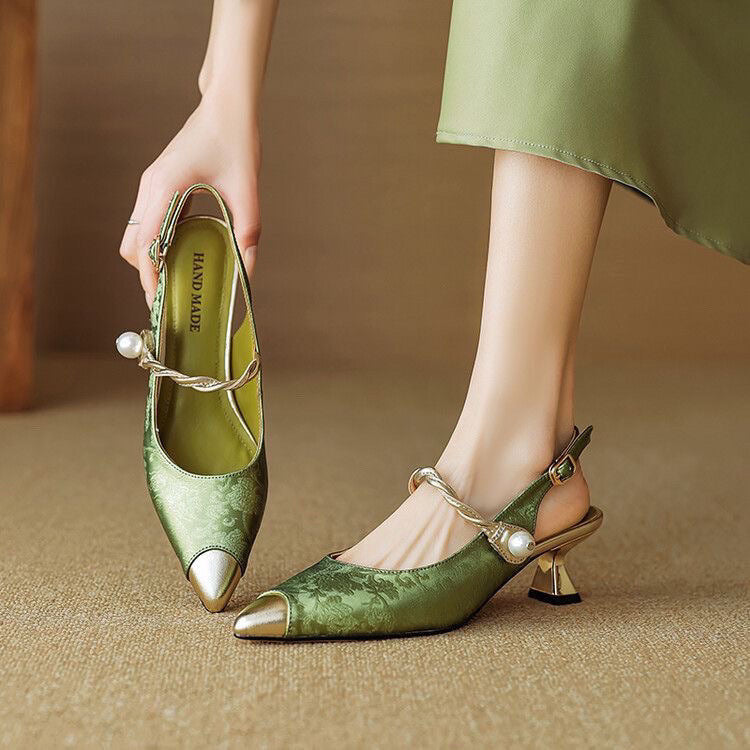 Comfortable Low Heel Sandals - OutfitLondon