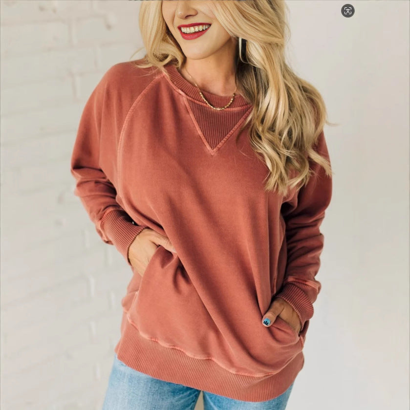 Cozy Women's Pocket Crew Neck Sweater - OutfitLondon