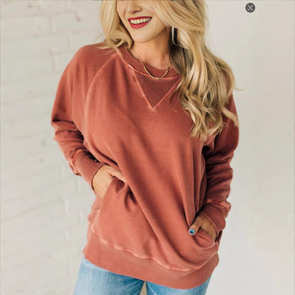 Cozy Women's Pocket Crew Neck Sweater - OutfitLondon