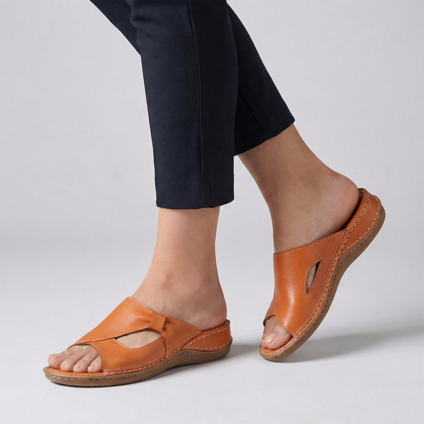 Comfortable Arch Support Slide Sandals with Buckle Detail