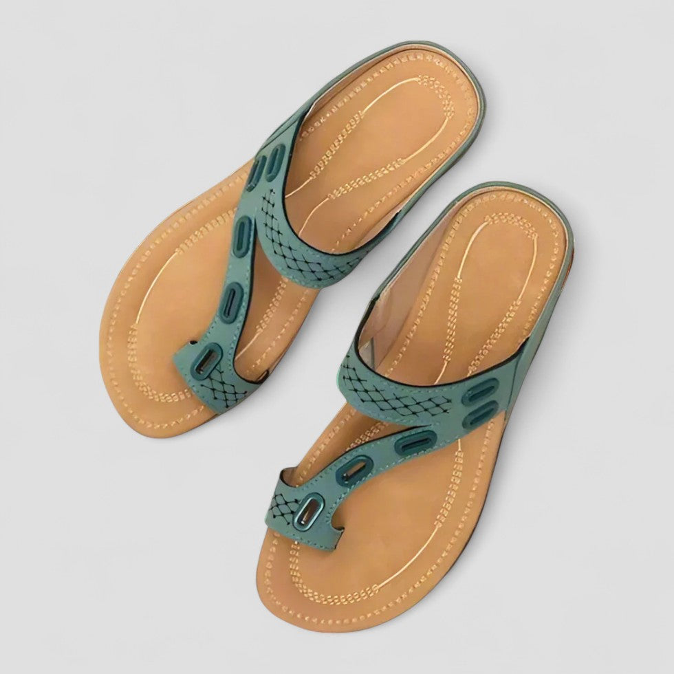 Comfortable Women's Slide Sandals - OutfitLondon
