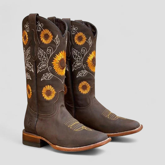 Comfortable Womens Floral Embroidered Cowboy Boots - OutfitLondon