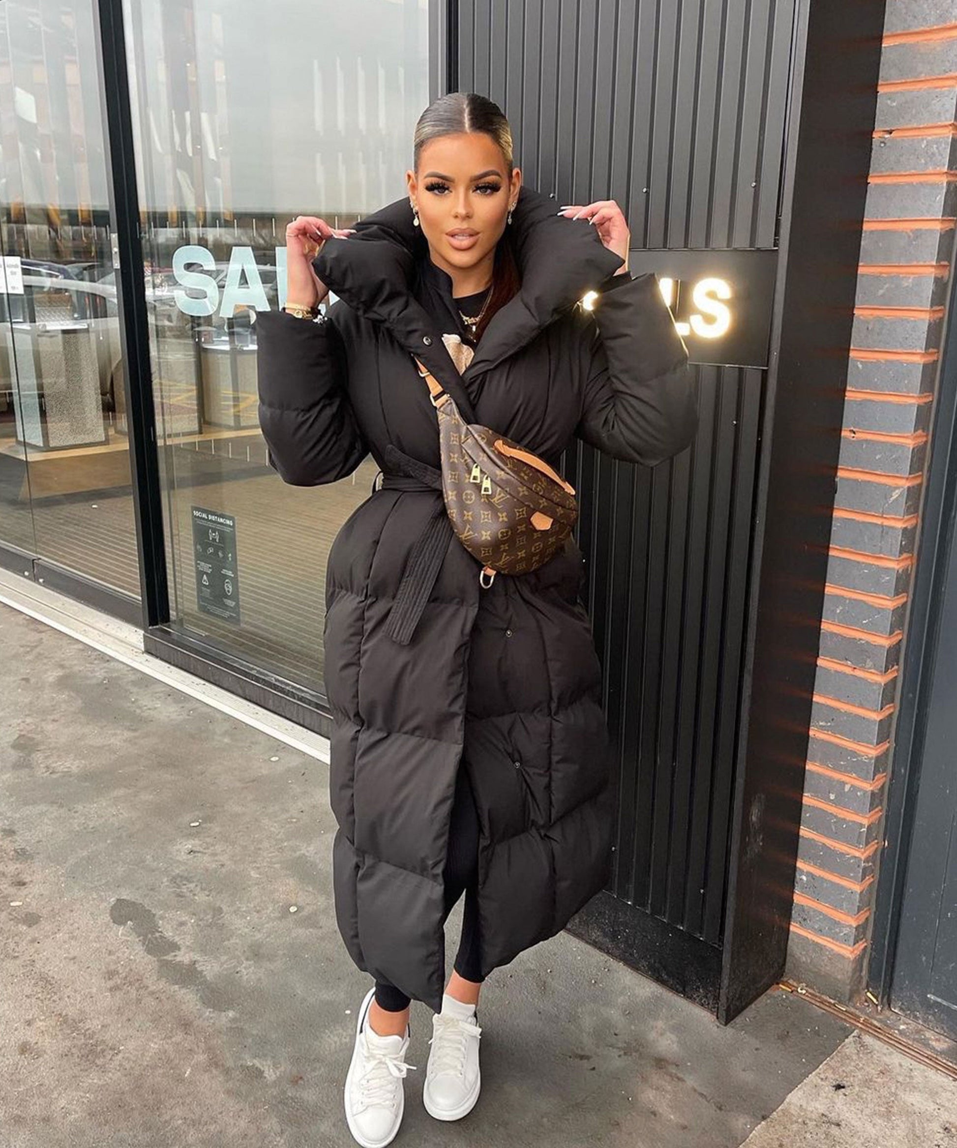 Large Black Parka Coat for Cold Weather - OutfitLondon