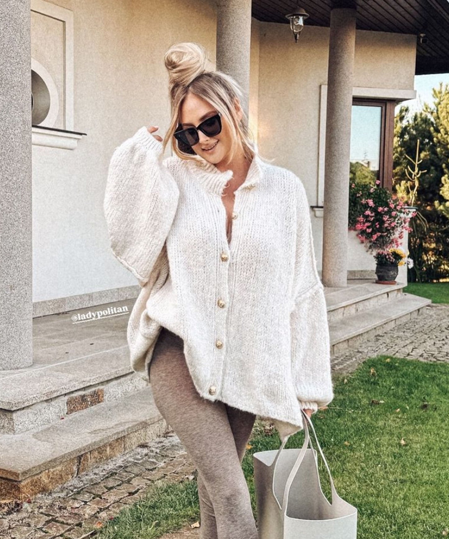 Soft Beige Women's Oversized Sweater Cardigan