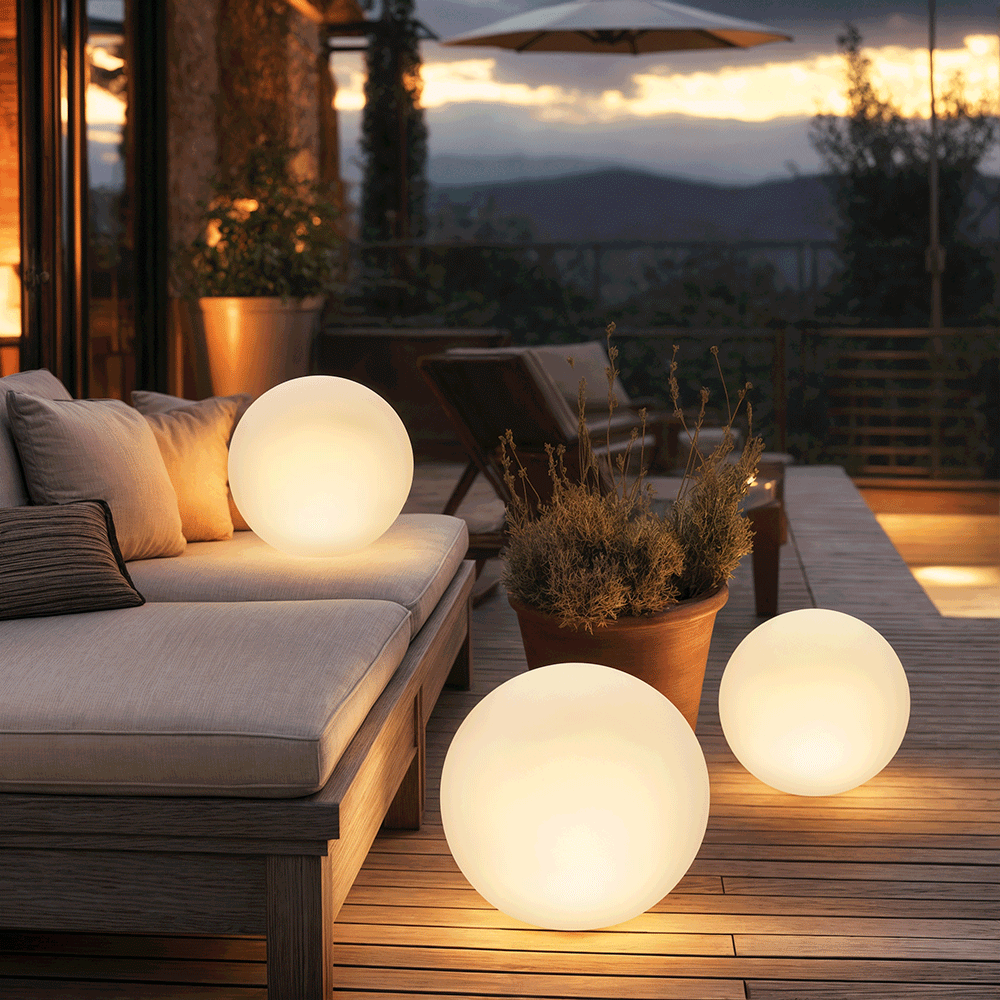 Bright Outdoor Solar LED Globe Lights