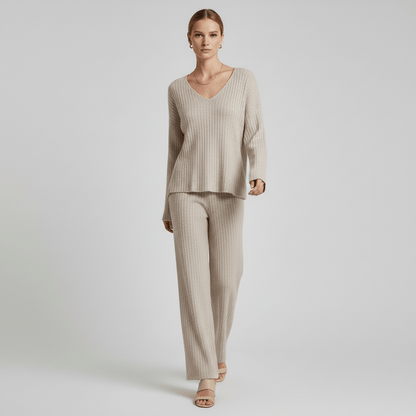 Comfortable 2 Piece Ribbed Sweater and Trousers Set - OutfitLondon