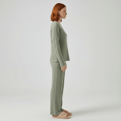 Comfortable 2 Piece Ribbed Sweater and Trousers Set