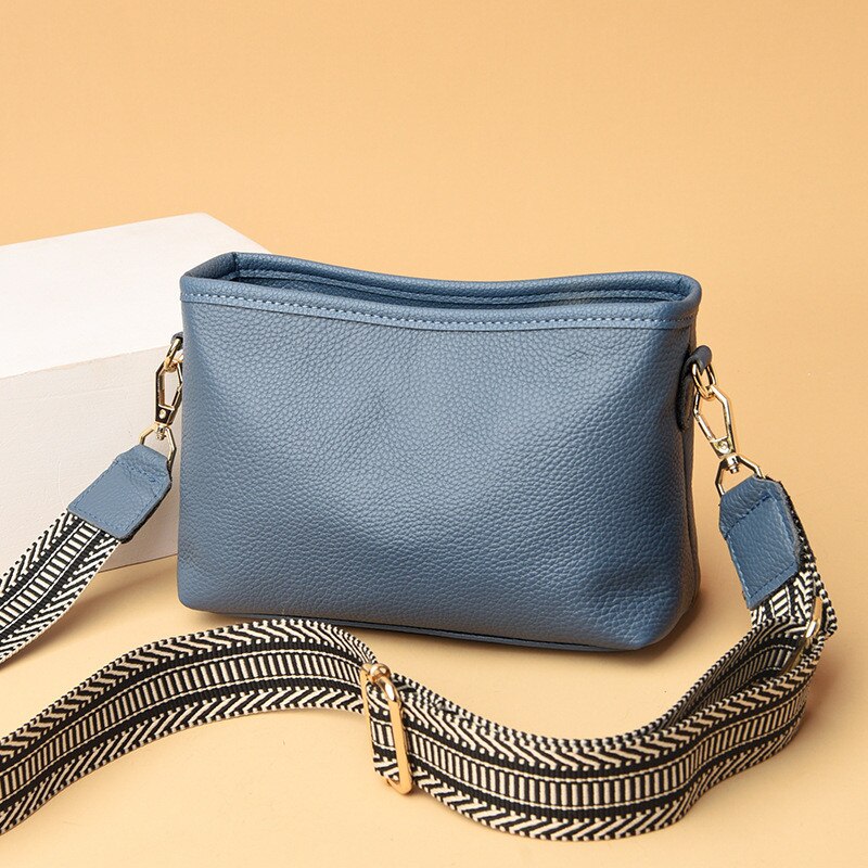 Stylish Women's Crossbody Bag with Adjustable Strap