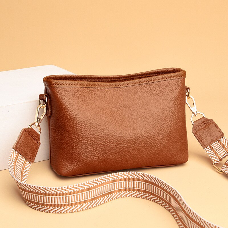 Stylish Women's Crossbody Bag with Adjustable Strap