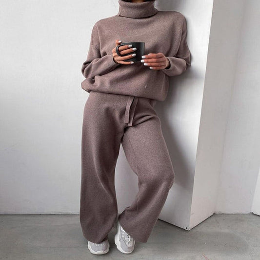 Warm Women's Knit Sweater Set - OutfitLondon