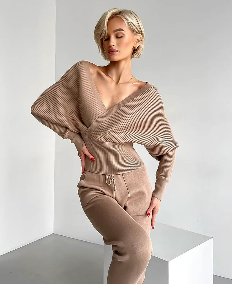 Women's V-Neck Pullover Sweater - OutfitLondon