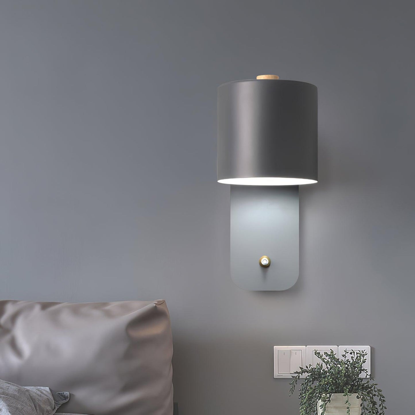 Sleek Adjustable LED Wall Light Fixture