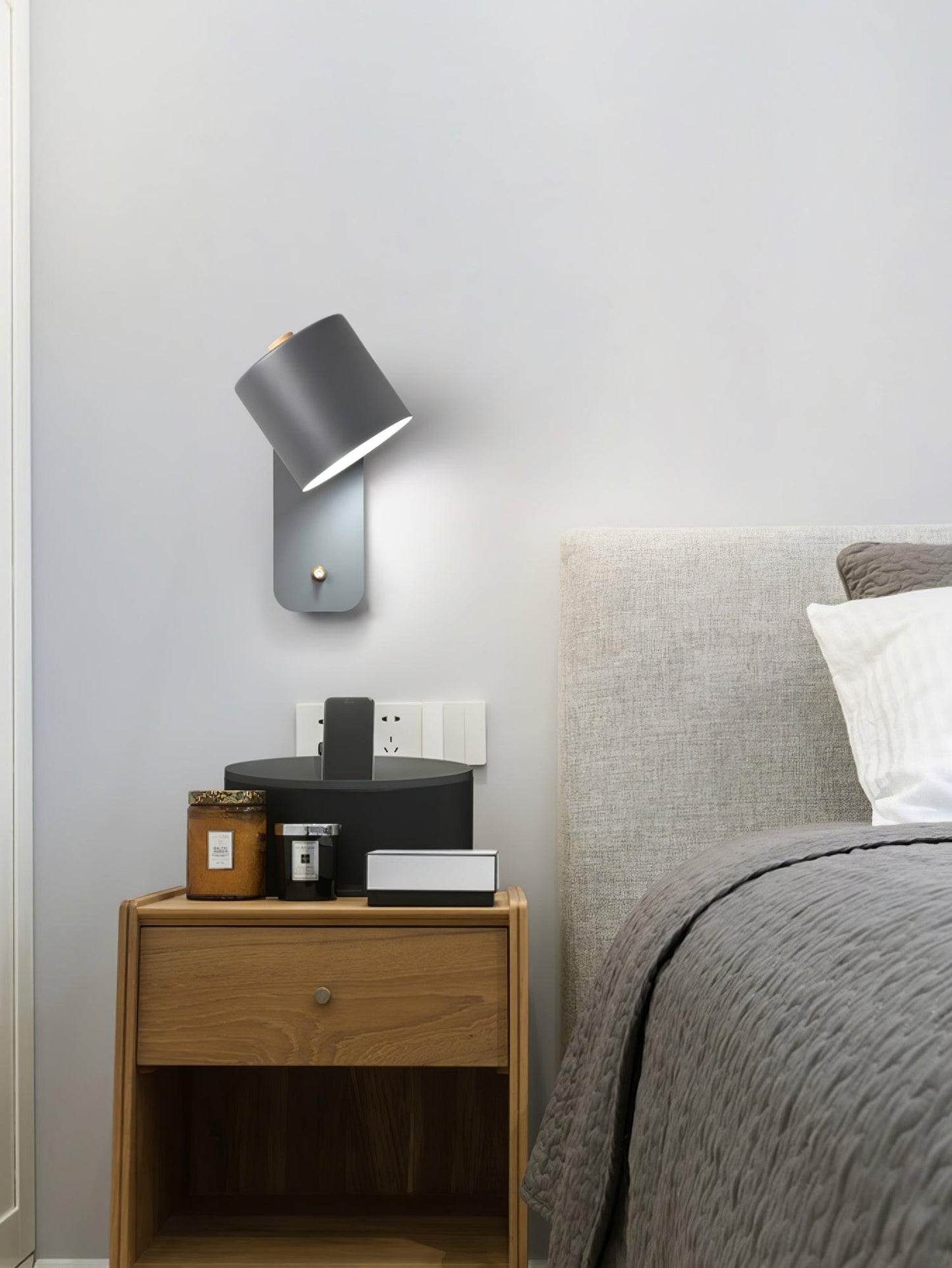 Sleek Adjustable LED Wall Light Fixture