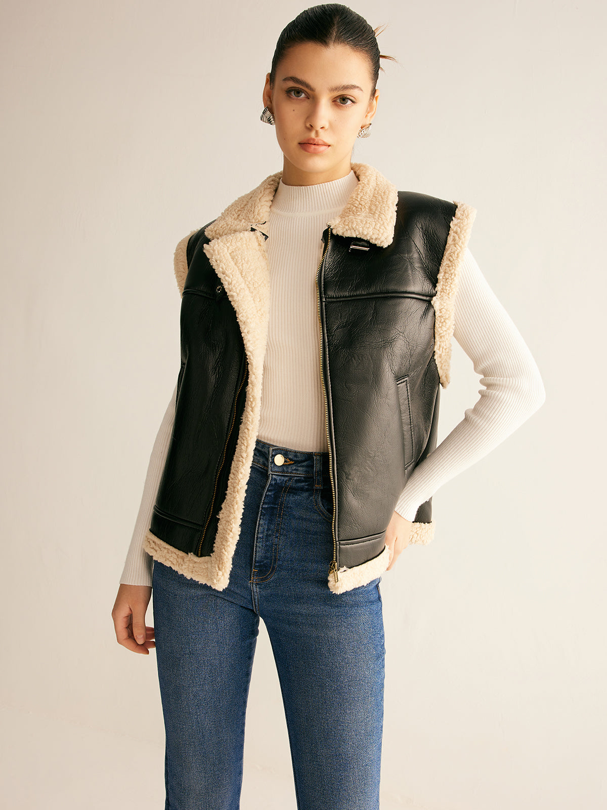 Chic Women's Faux Fur Padded Sleeveless Gilet - OutfitLondon