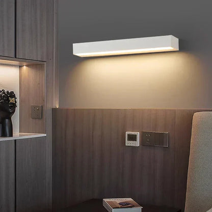 Durable Weatherproof Outdoor Wall Lamp