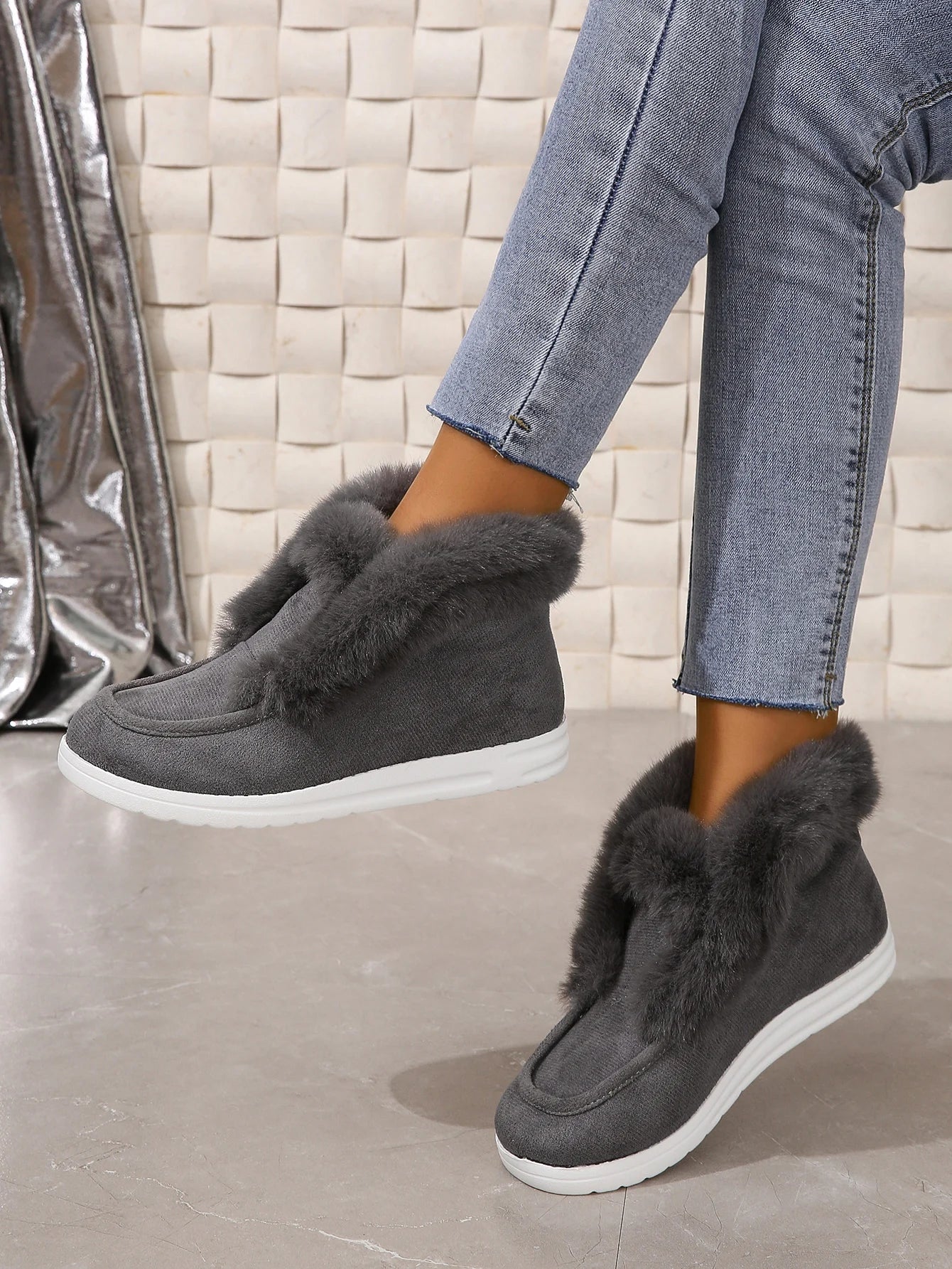 Cozy Faux Fur Winter Snow Boots for Women