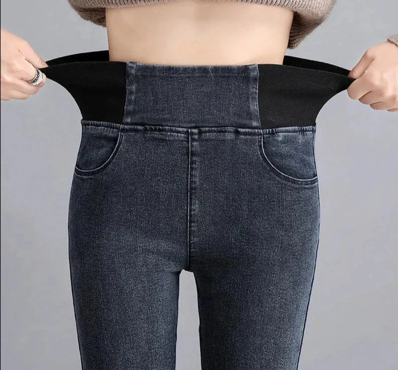 Slim Fit Women's High Waisted Jeans - OutfitLondon